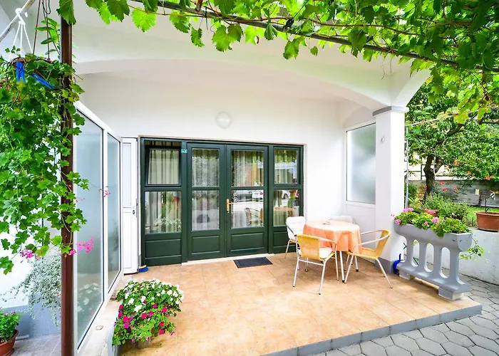 Ivana Appartement *