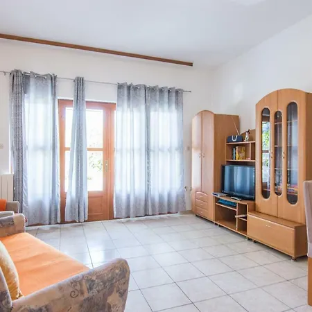 Apartment Ivana *